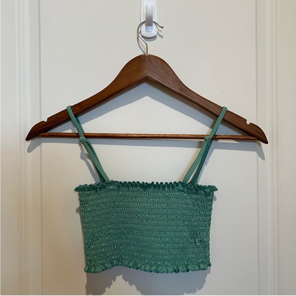 Reformation Cropped Top Stretchy Smocked Small Adjustable Spaghetti Strap Summer - Picture 3 of 8
